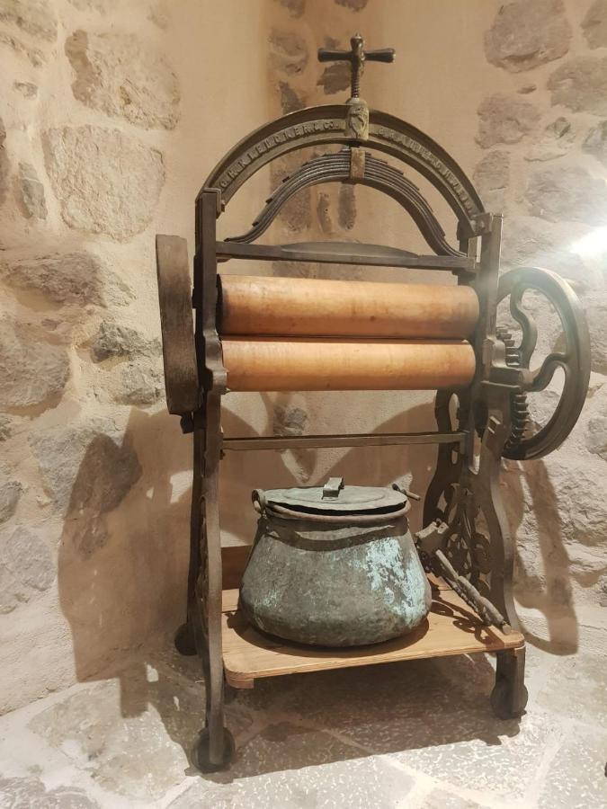 Vila Djuro Mikijelj دُنجِ ستُلِڤ المظهر الخارجي الصورة